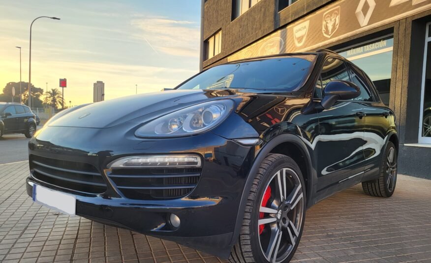 PORSCHE Cayenne 3.0