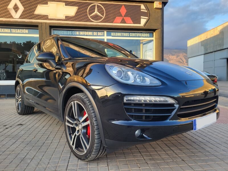 PORSCHE Cayenne 3.0
