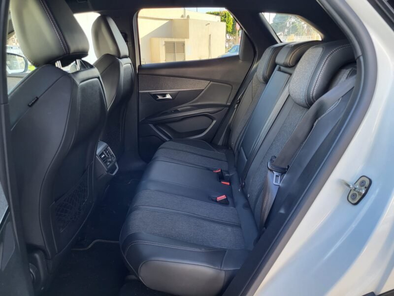 PEUGEOT 3008 2.0 HDI GT