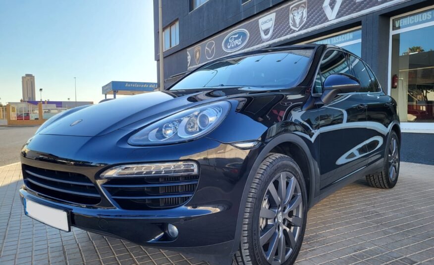 PORSCHE Cayenne 3.0