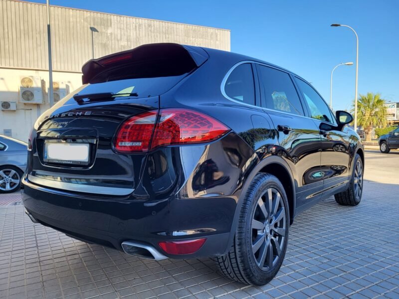 PORSCHE Cayenne 3.0