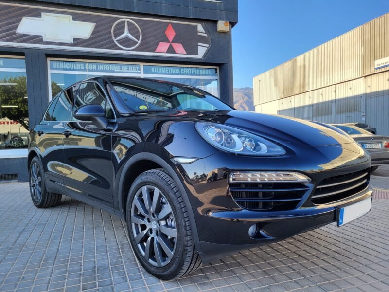 PORSCHE Cayenne 3.0
