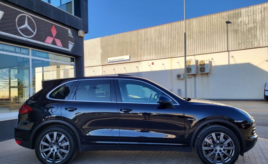 PORSCHE Cayenne 3.0