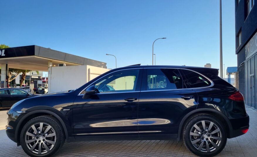 PORSCHE Cayenne 3.0