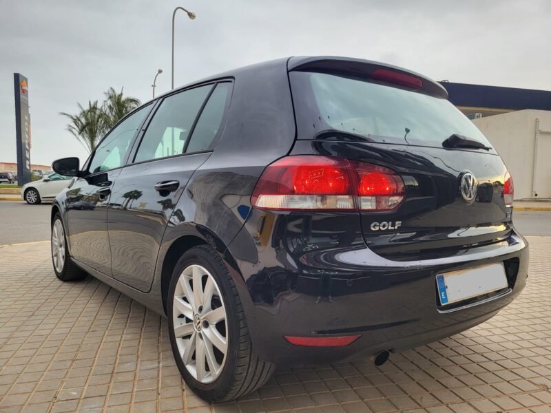 VOLKSWAGEN Golf 1.6 TDI