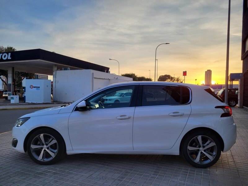 PEUGEOT 308 1.6 BlueHDI