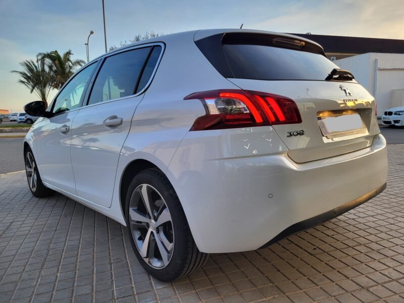 PEUGEOT 308 1.6 BlueHDI