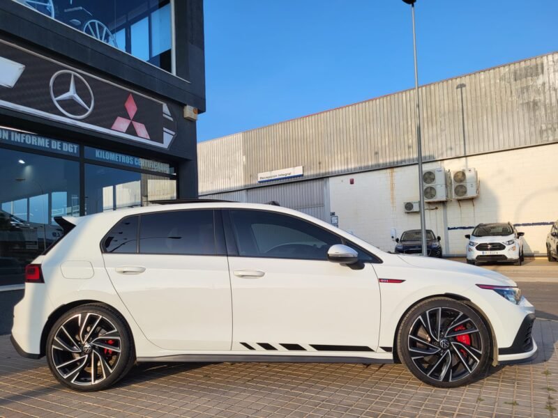 VOLKSWAGEN Golf GTI CLUBSPORT