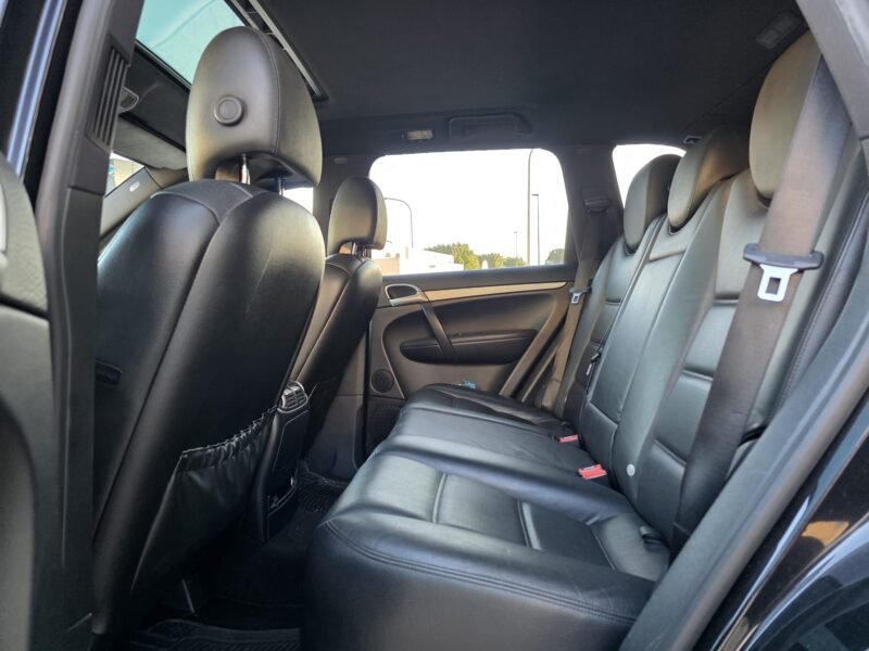 PORSCHE CAYENNE 3.0