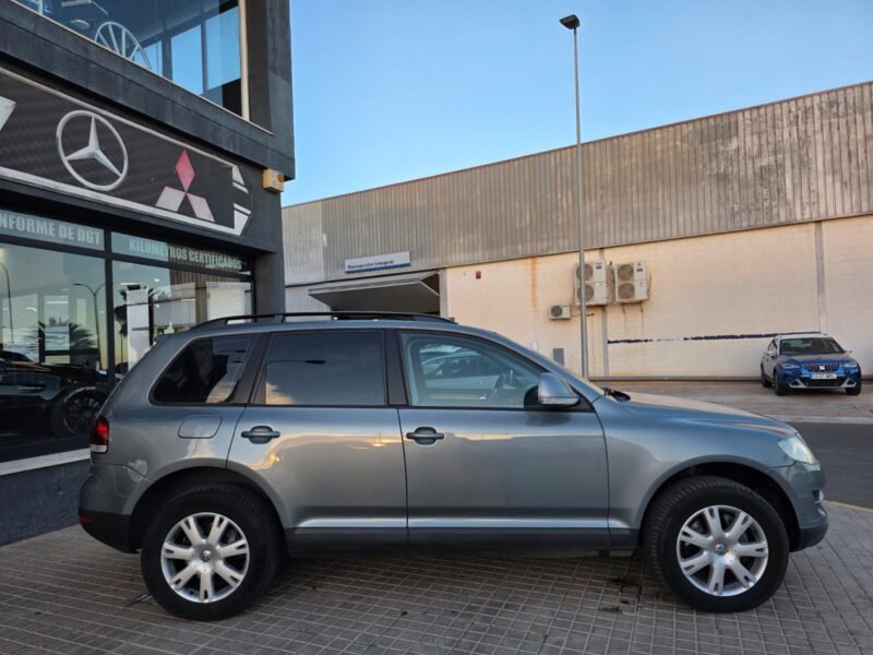 VOLKSWAGEN TOUAREG V6