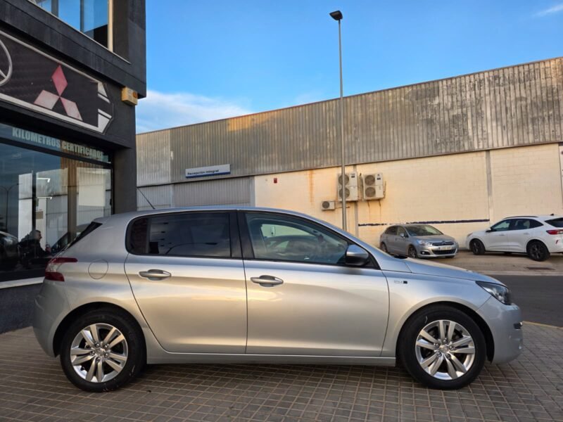PEUGEOT 308 1.6 HDI