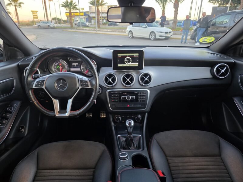 MERCEDES BENZ CLASE CLA 200D