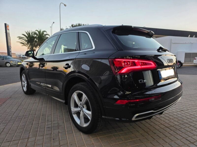 AUDI Q5 2.0 TDI