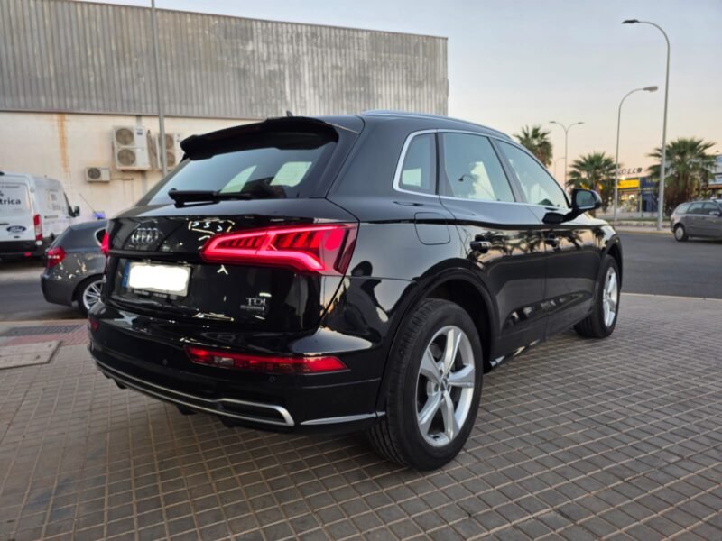 AUDI Q5 2.0 TDI