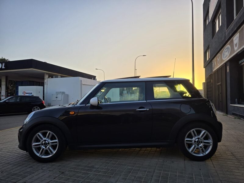 MINI COOPER D 1.6