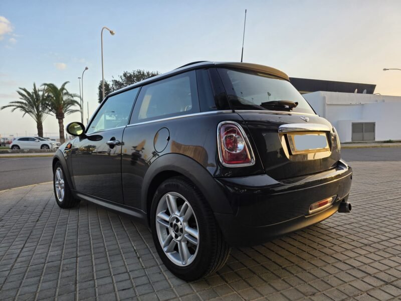 MINI COOPER D 1.6