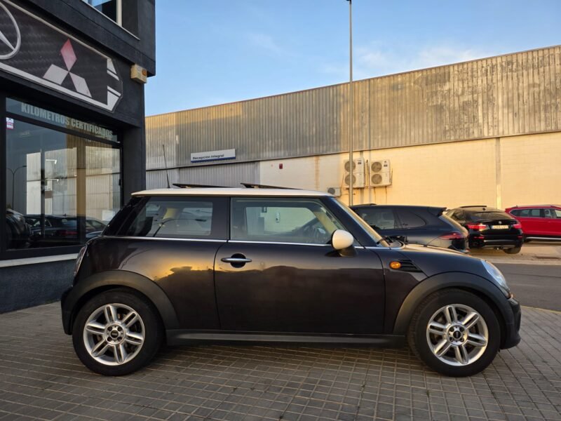 MINI COOPER D 1.6