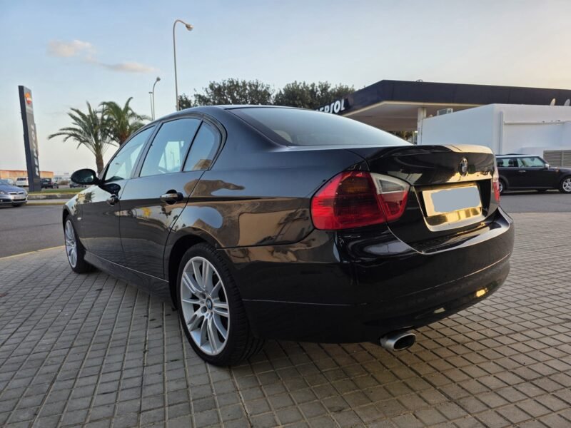 BMW SERIE 320D E90