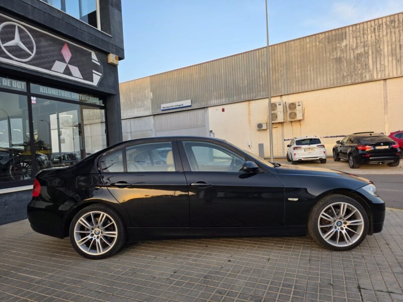 BMW SERIE 320D E90