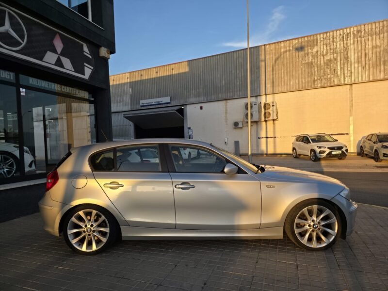 BMW SERIE 1 23D