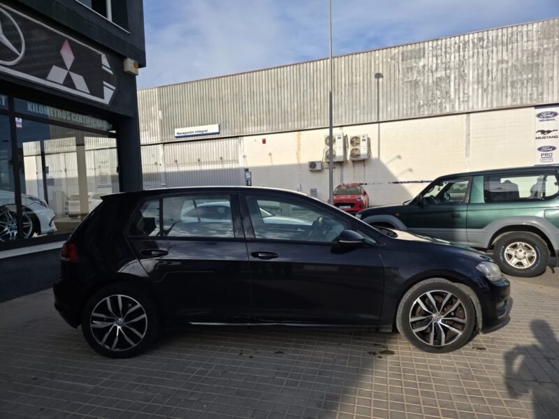 VOLKSWAGEN GOLF 1.6 TDI