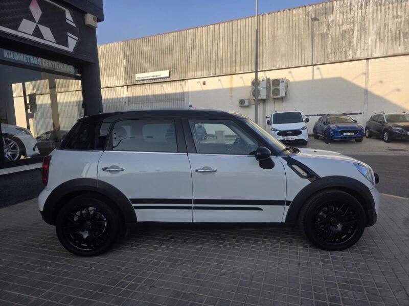 MINI COOPER D COUNTRYMAN