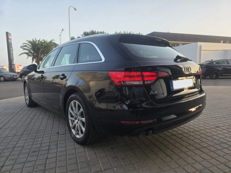 AUDI A4 AVANT