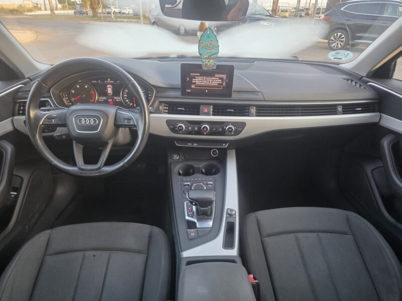 AUDI A4 AVANT