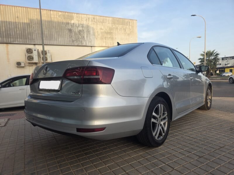VOLKSWAGEN JETTA 2.0 TDI