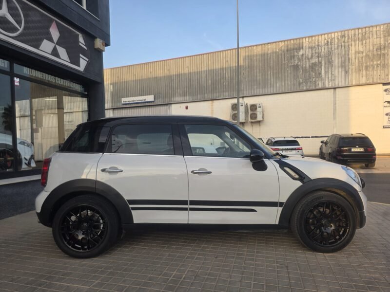 MINI COOPER D COUNTRYMAN