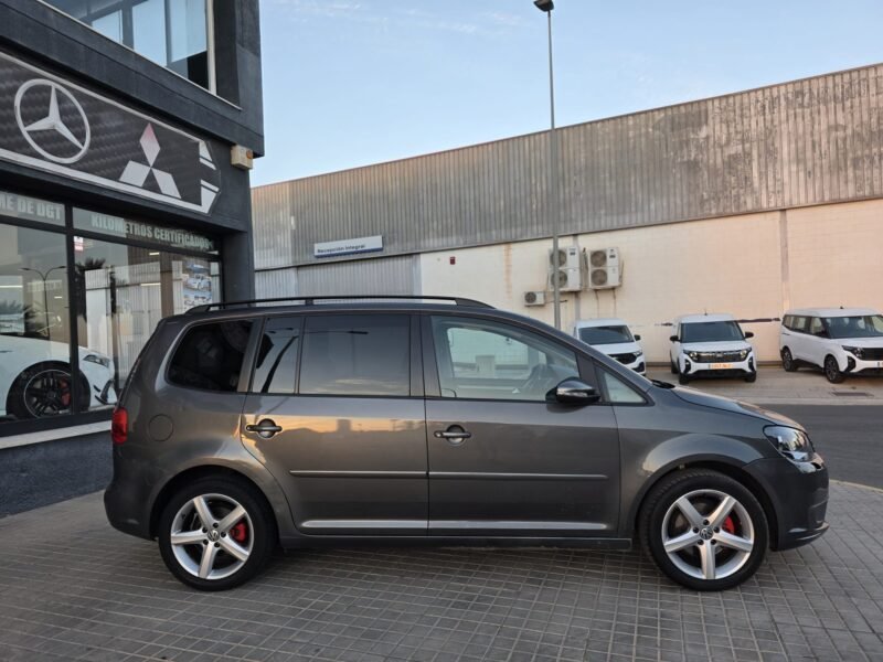 VOLKSWAGEN TOURAN 1.6 TDI