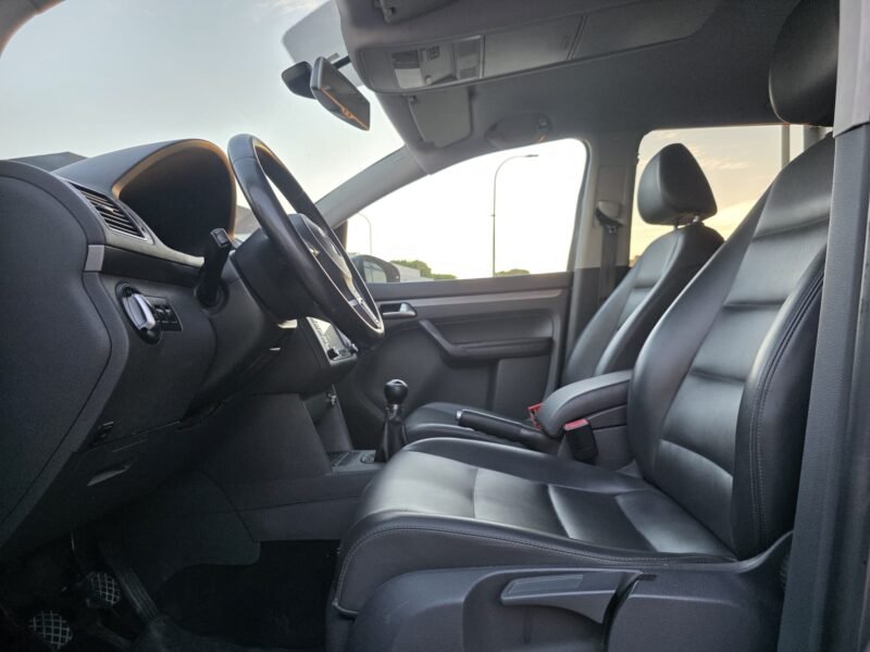 VOLKSWAGEN TOURAN 1.6 TDI