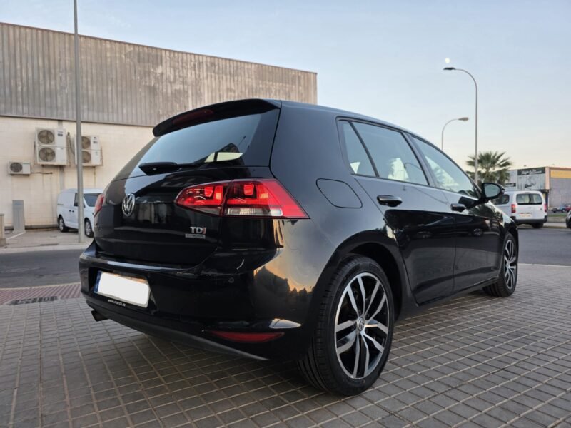 VOLKSWAGEN GOLF 1.6 TDI