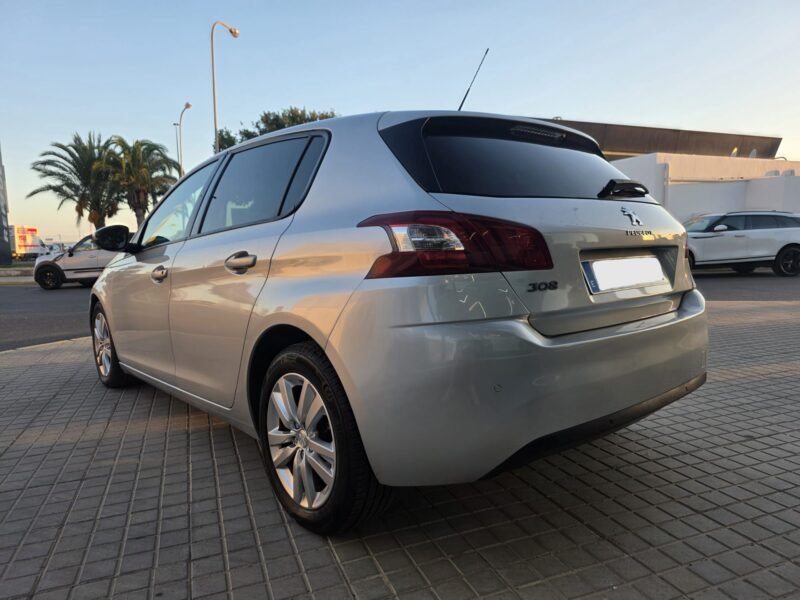 PEUGEOT 308 1.6 HDI