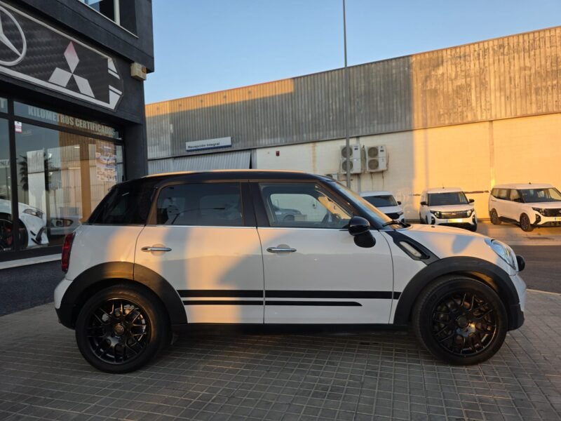 MINI COOPER D COUNTRYMAN