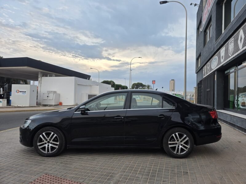 VOLKSWAGEN JETTA 2.0 TDI