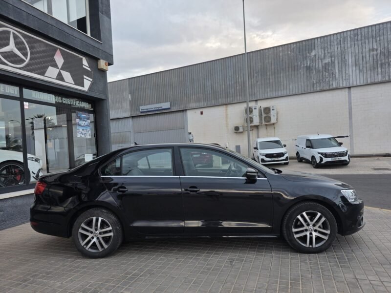 VOLKSWAGEN JETTA 2.0 TDI