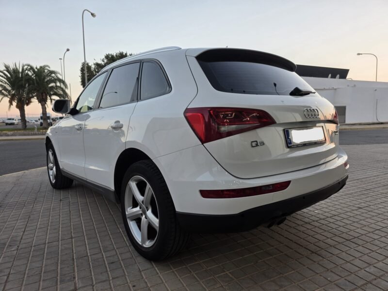 AUDI Q5 2.0 TDI