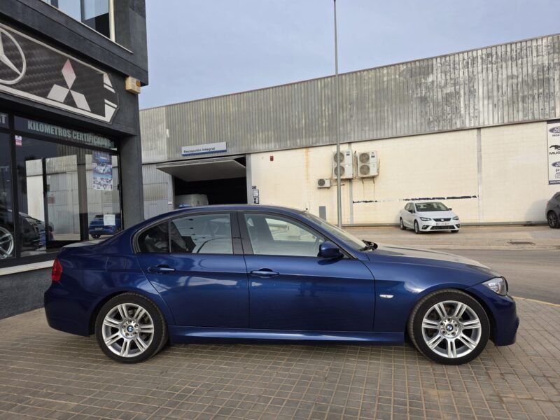 BMW 318D E90