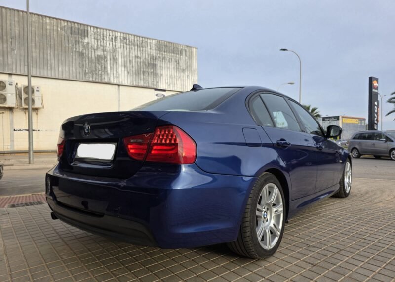 BMW 318D E90
