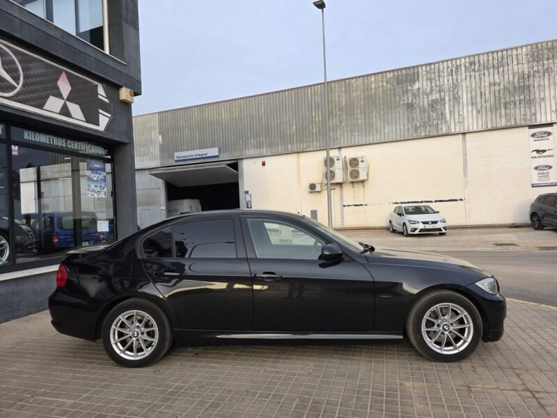 BMW 318D E90